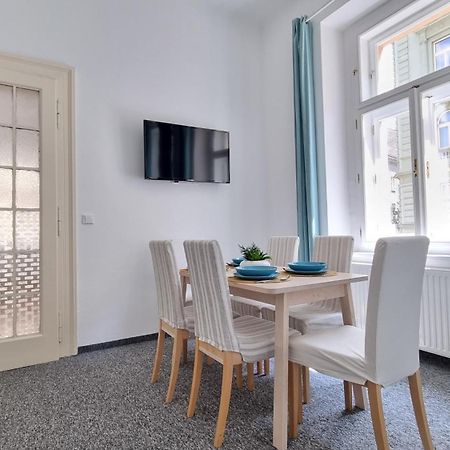 Finnem Rentals Tyrsova Praha Exteriér fotografie